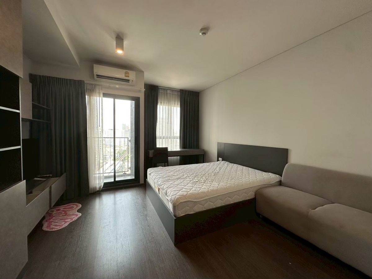 For RentCondoSapankwai,Jatujak : Rent IDEO Phahon -Chatuchak | 1 bedroom near BTS Mo Chit -MRT Chatuchak only 15,000 baht/month