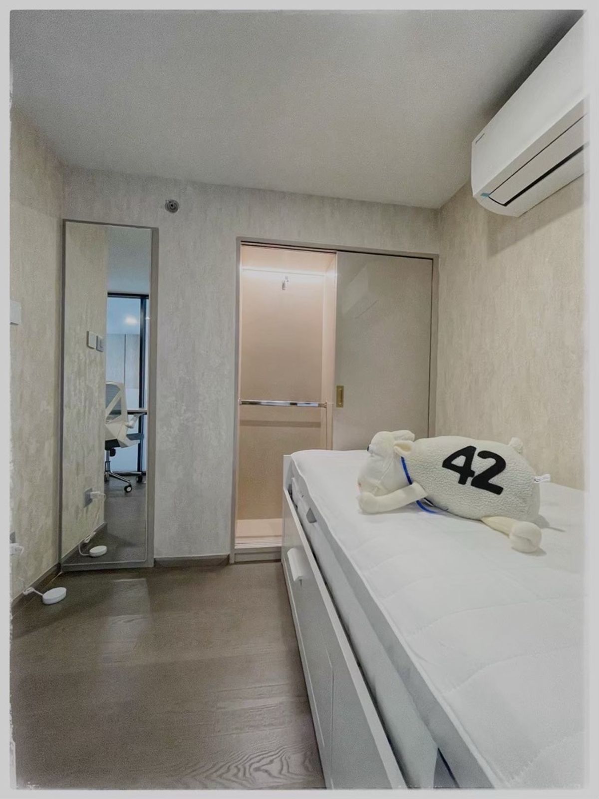 For RentCondoRatchathewi,Phayathai : Rent 🔥 PARK Origin Ratchathewi 🏢 1 bedroom size 45 sq.m. 💰 Price 35,000 baht/month* Near BTS Ratchathewi