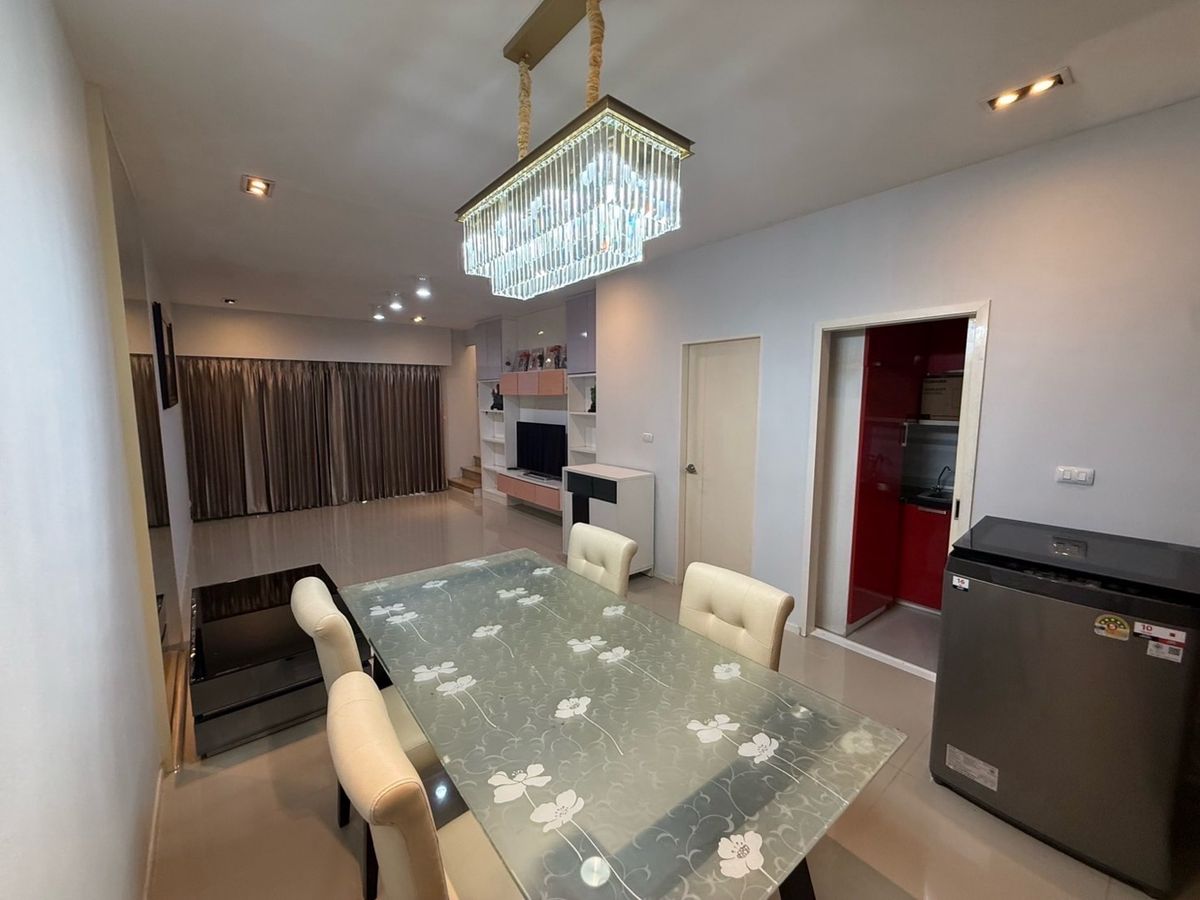 ให้เช่าทาวน์โฮมอ่อนนุช อุดมสุข : 📍 ทำเลศักยภาพในย่านสุขุมวิท 77 ใกล้ BTS และจุดขึ้น–ลงทางด่วน เดินทางสะดวก เข้า–ออกได้หลายเส้นทาง สุขุมวิท – ศรีนครินทร์ – บางนา