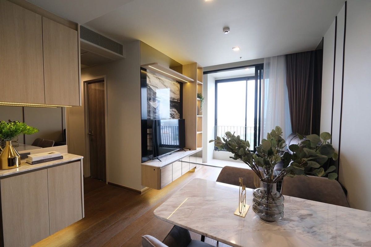 ให้เช่าคอนโดลาดพร้าว เซ็นทรัลลาดพร้าว : ให้เช่า The Saint Residences ราคา 40,000 บาท [TTr250918]