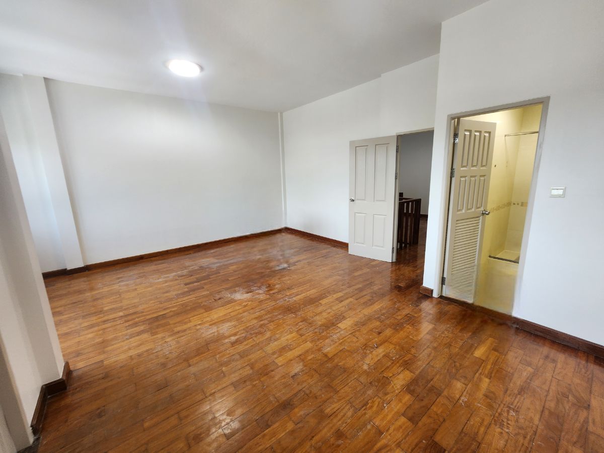 For SaleTownhomeRama5, Ratchapruek, Bangkruai : Home office Dream Village Townhome Prime Location – Ratchapruek Road Central west ville next door