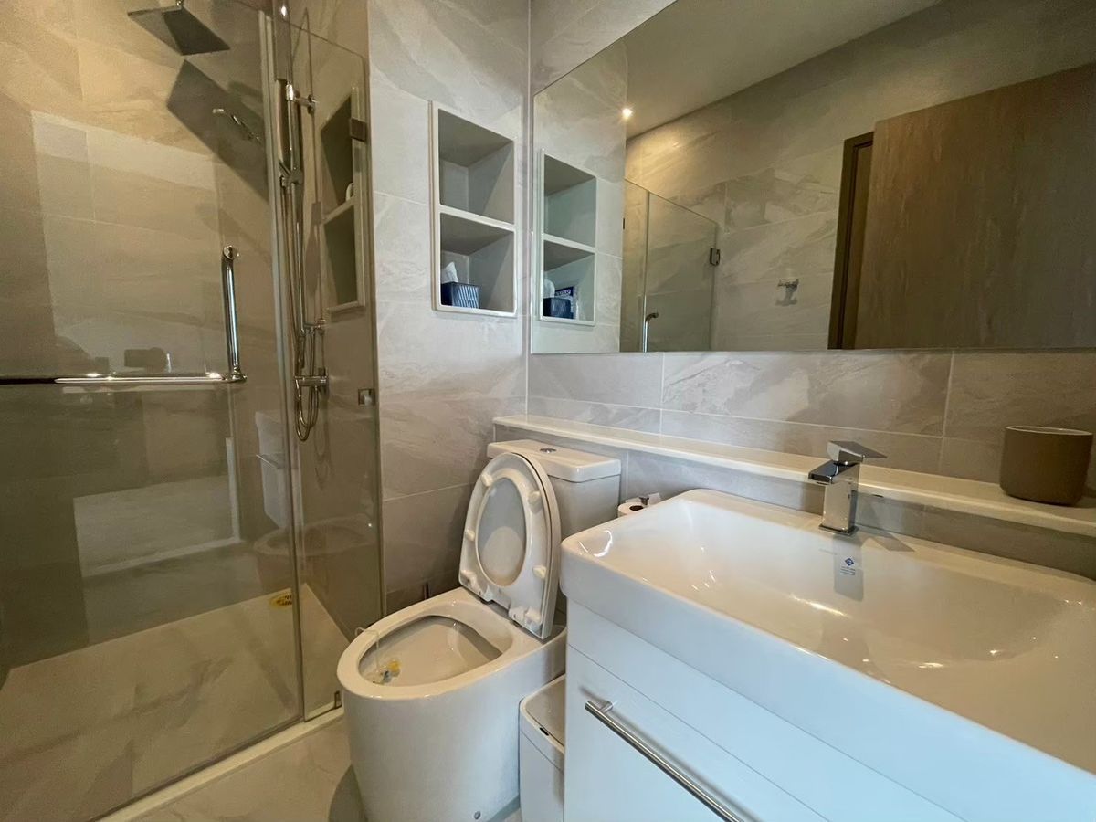 For RentCondoSukhumvit, Asoke, Thonglor : 🔥 Corner Unit 1 Bed Plus for Rent 35,000 at Rhythm Ekkamai Estate 🔥