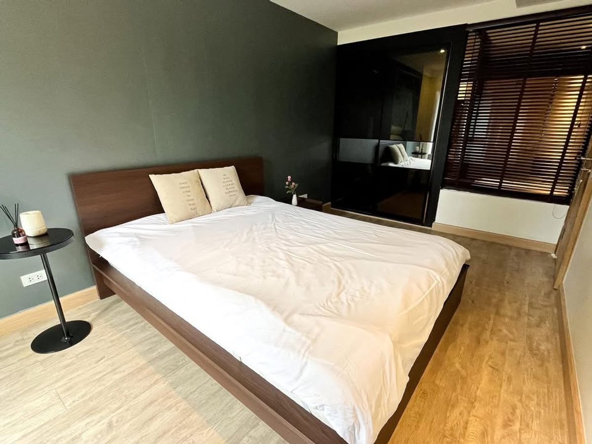 ขายคอนโดสุขุมวิท อโศก ทองหล่อ : คอนโด Socio Reference 61  เดินทางสะดวก ใกล้รถไฟฟ้าบีทีเอส มีรถรับส่ง ห้องสวย เฟอร์นิเจอร์ครบ พร้อมขาย!!