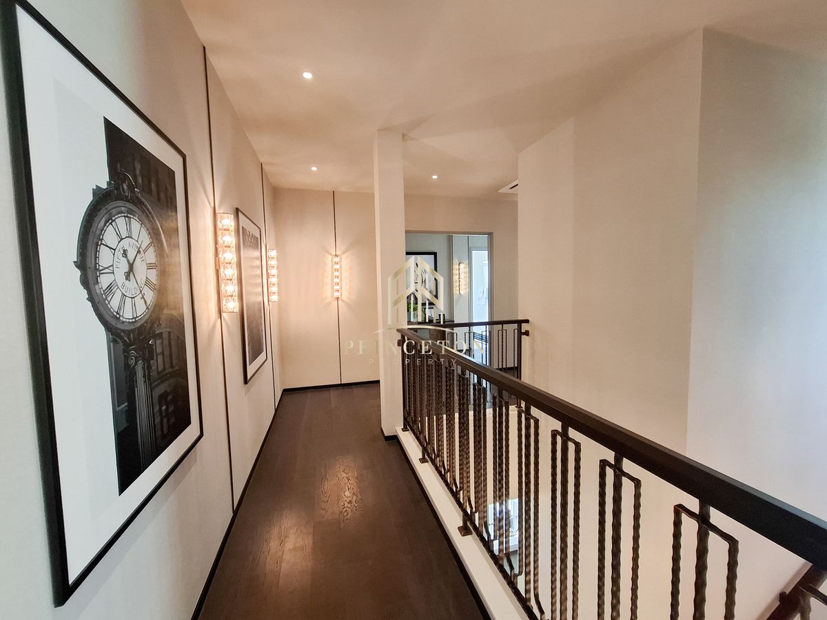 ขายบ้านบางนา แบริ่ง ลาซาล : สัมผัสความหรูหราที่ไม่เหมือนใครกับคฤหาสน์หรู 3 ชั้น CINQ ROYAL The Eighteen Bangna KM.7  📞092-4252445