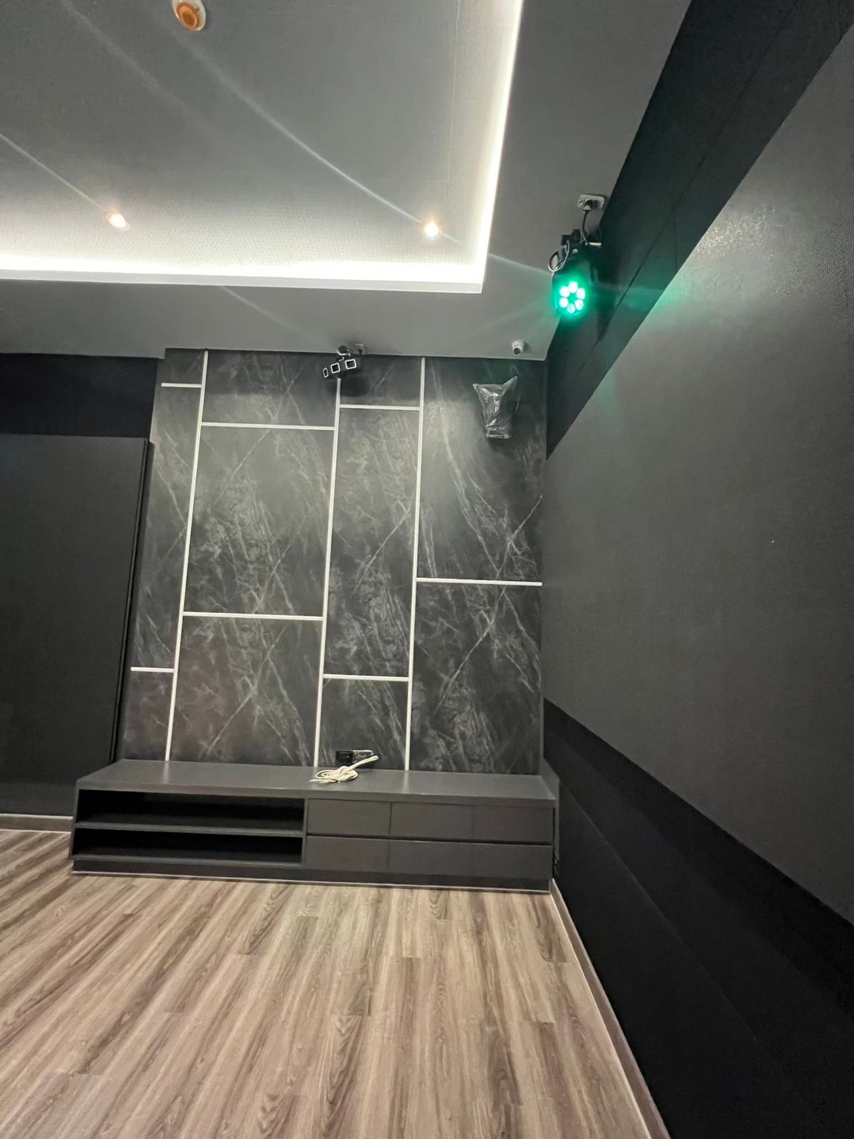 ขายคอนโดเลียบทางด่วนรามอินทรา : 🎉 Penthouse ปาร์ตี้สุด Private – ยกชั้น 2 ฝั่ง พร้อมสระว่ายน้ำส่วนตัว