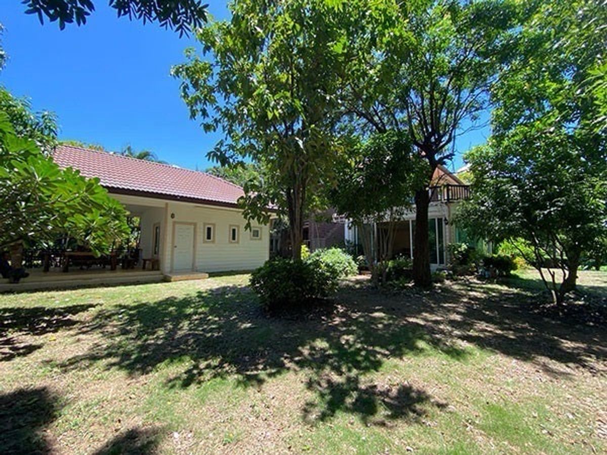 ขายบ้านปากช่อง เขาใหญ่ : 📢👇 บ้าน 2 หลัง ที่กว้างใหญ่ ไม้ร่มรื่น ไว้พักกาย พักใจ พักปอด ไม่ไกลกรุงเทพ แค่กลางดง ปากช่อง ใกล้แหล่งชุมชน และ แหล่งท่องเที่ยว