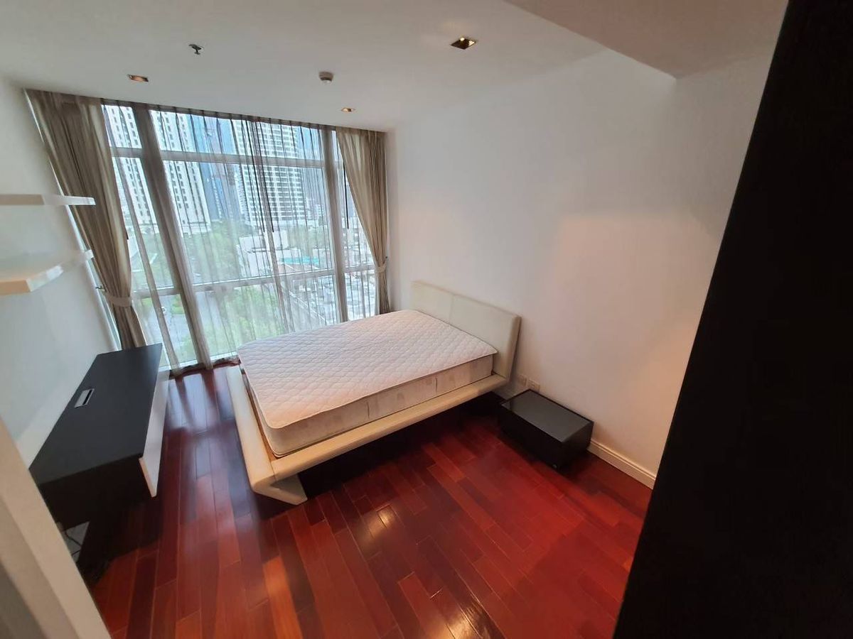 For RentCondoWitthayu, Chidlom, Langsuan, Ploenchit : ATNENE RESIDENCE condo, convenient to travel near the BTS, have a beautiful shuttle room, complete furniture ready !!