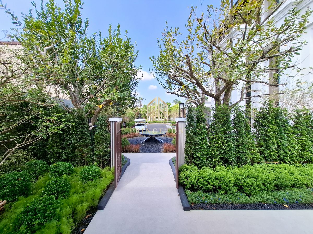 ขายบ้านบางนา แบริ่ง ลาซาล : สัมผัสความหรูหราที่ไม่เหมือนใครกับคฤหาสน์หรู 3 ชั้น CINQ ROYAL The Eighteen Bangna KM.7  📞092-4252445