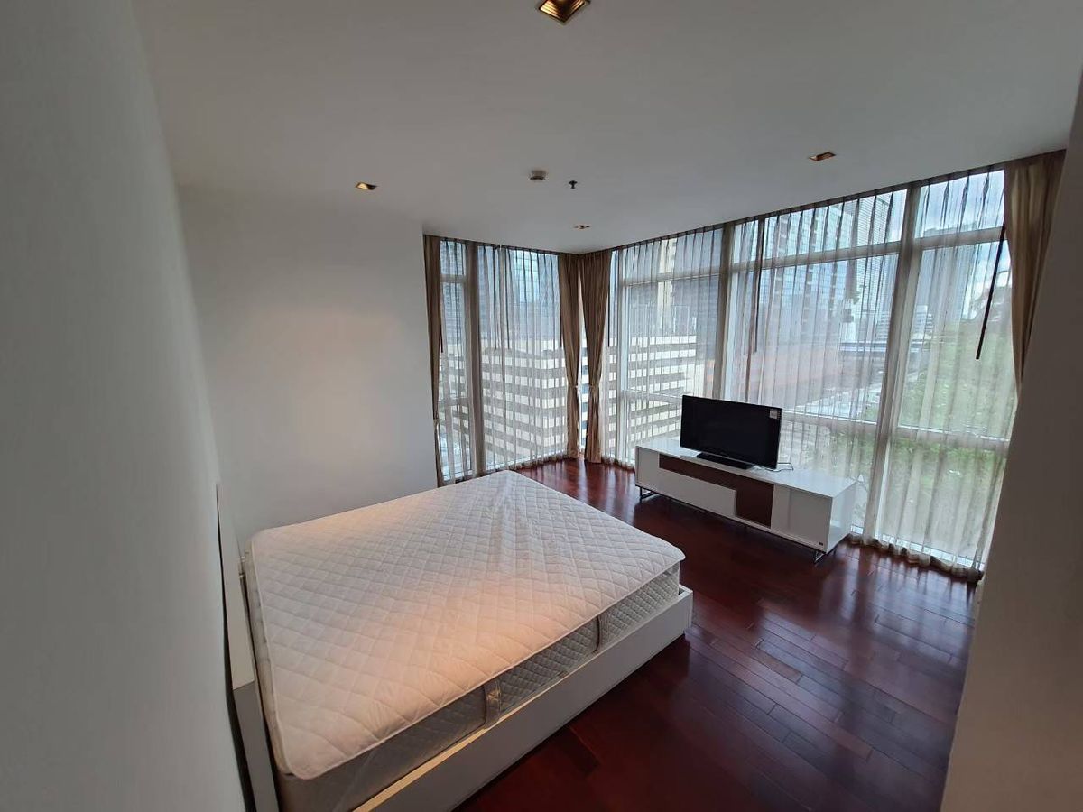 For RentCondoWitthayu, Chidlom, Langsuan, Ploenchit : ATNENE RESIDENCE condo, convenient to travel near the BTS, have a beautiful shuttle room, complete furniture ready !!