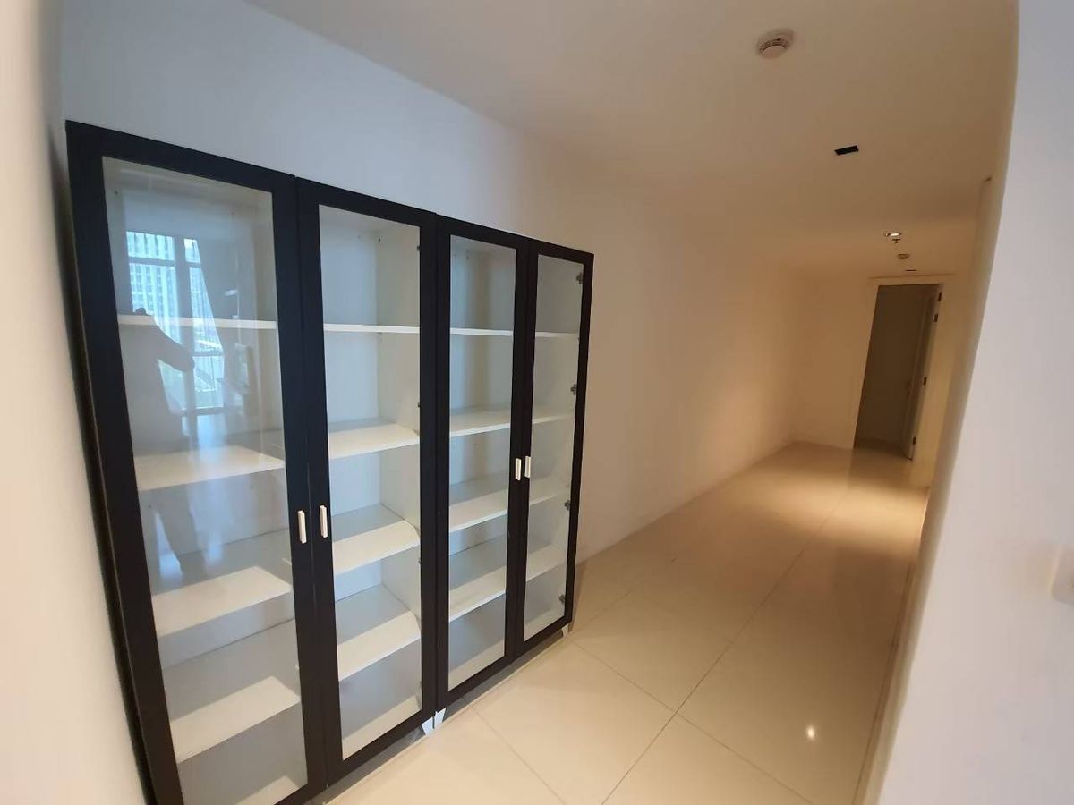 For RentCondoWitthayu, Chidlom, Langsuan, Ploenchit : ATNENE RESIDENCE condo, convenient to travel near the BTS, have a beautiful shuttle room, complete furniture ready !!