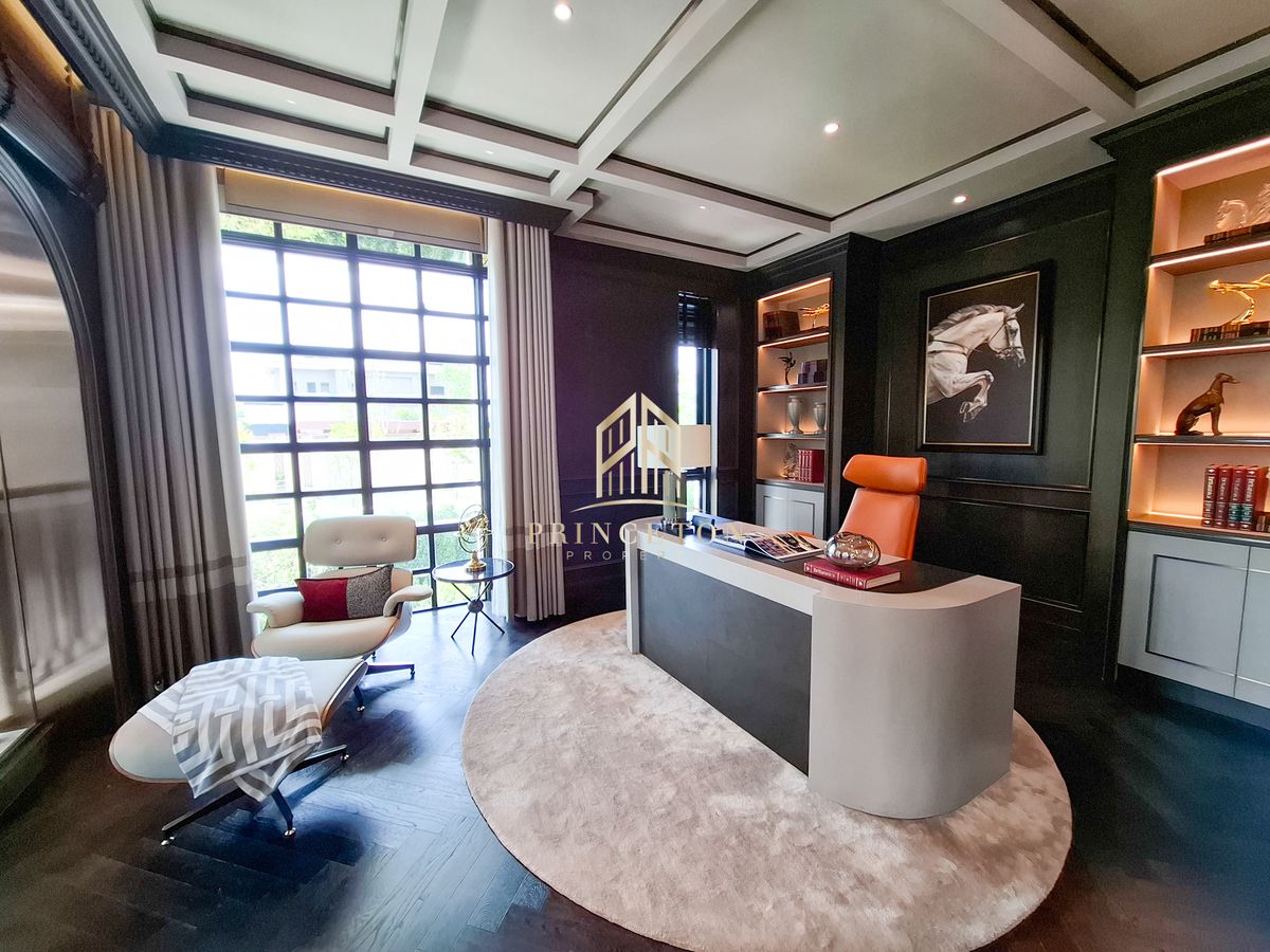 ขายบ้านบางนา แบริ่ง ลาซาล : สัมผัสความหรูหราที่ไม่เหมือนใครกับคฤหาสน์หรู 3 ชั้น CINQ ROYAL The Eighteen Bangna KM.7  📞092-4252445