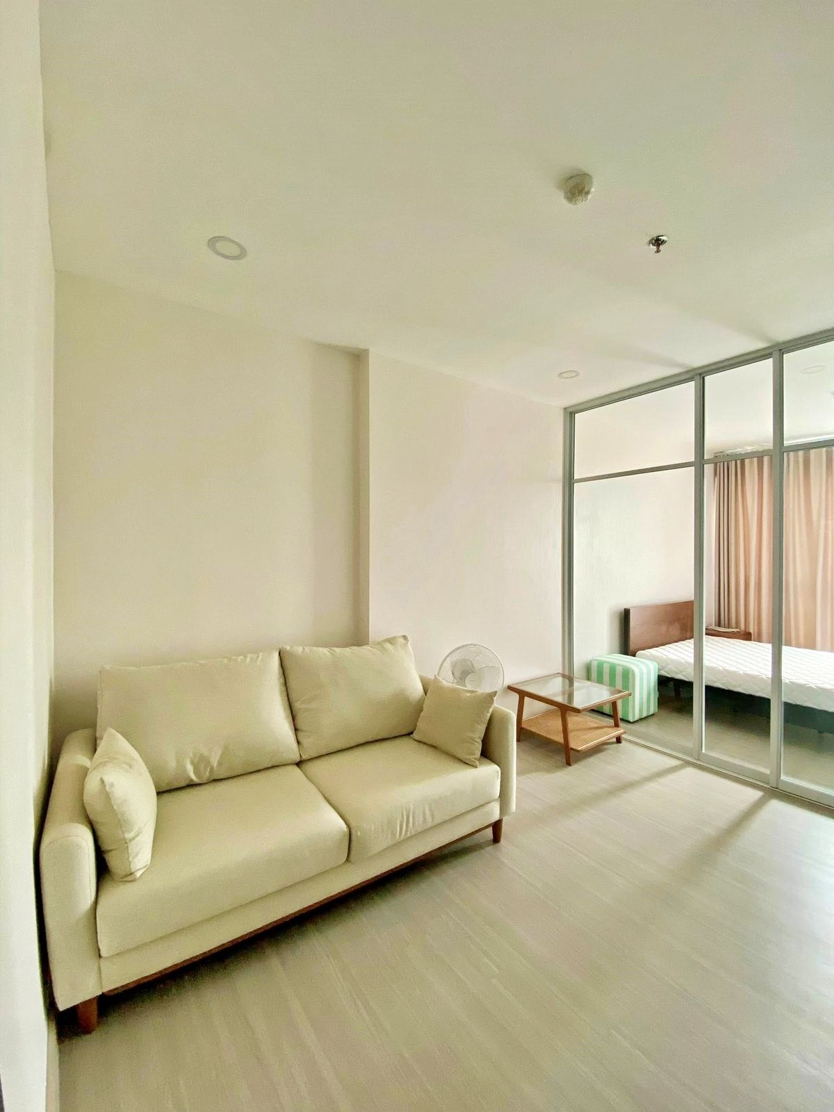 For RentCondoThaphra, Talat Phlu, Wutthakat : Phasi Charoen 💥@mwcondo❤️ Supalai Loft Sathorn -Ratchapruek 🔴 has a washing machine