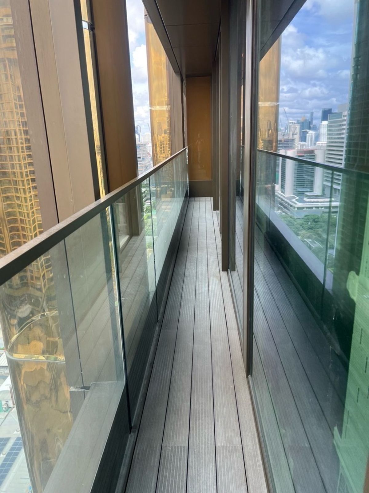 ขายคอนโดวิทยุ ชิดลม หลังสวน : 📢👇 โอกาสพิเศษ! เป็นเจ้าของคอนโดอัลตร้าลักชัวรี่โครงการใหม่ ฟรีโฮลด์ “Nimit Langsuan” ทิศเหนือ วิวเมือง