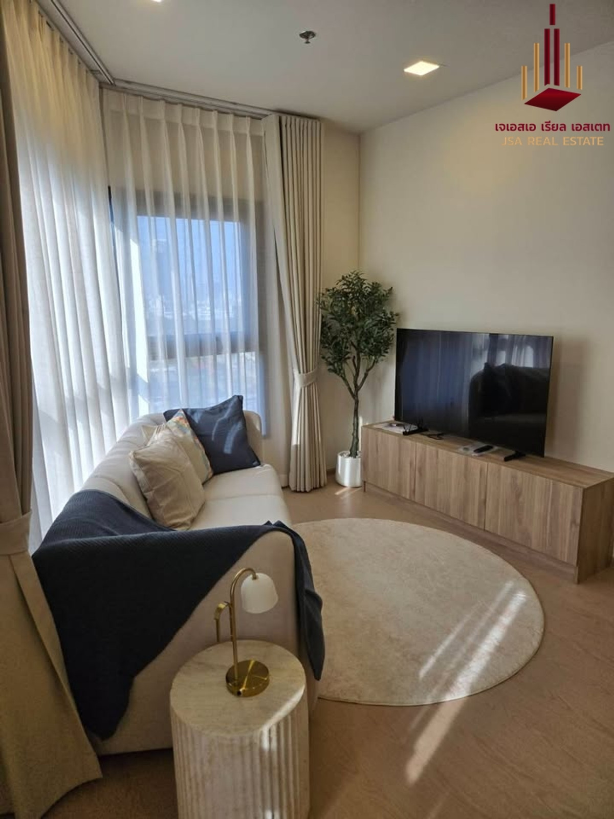 ขายคอนโดพระราม 9 เพชรบุรีตัดใหม่ RCA : ✨ For Sale: The Base Urban Rama 9 Condo ✨💰 Only 7,600,000 THB