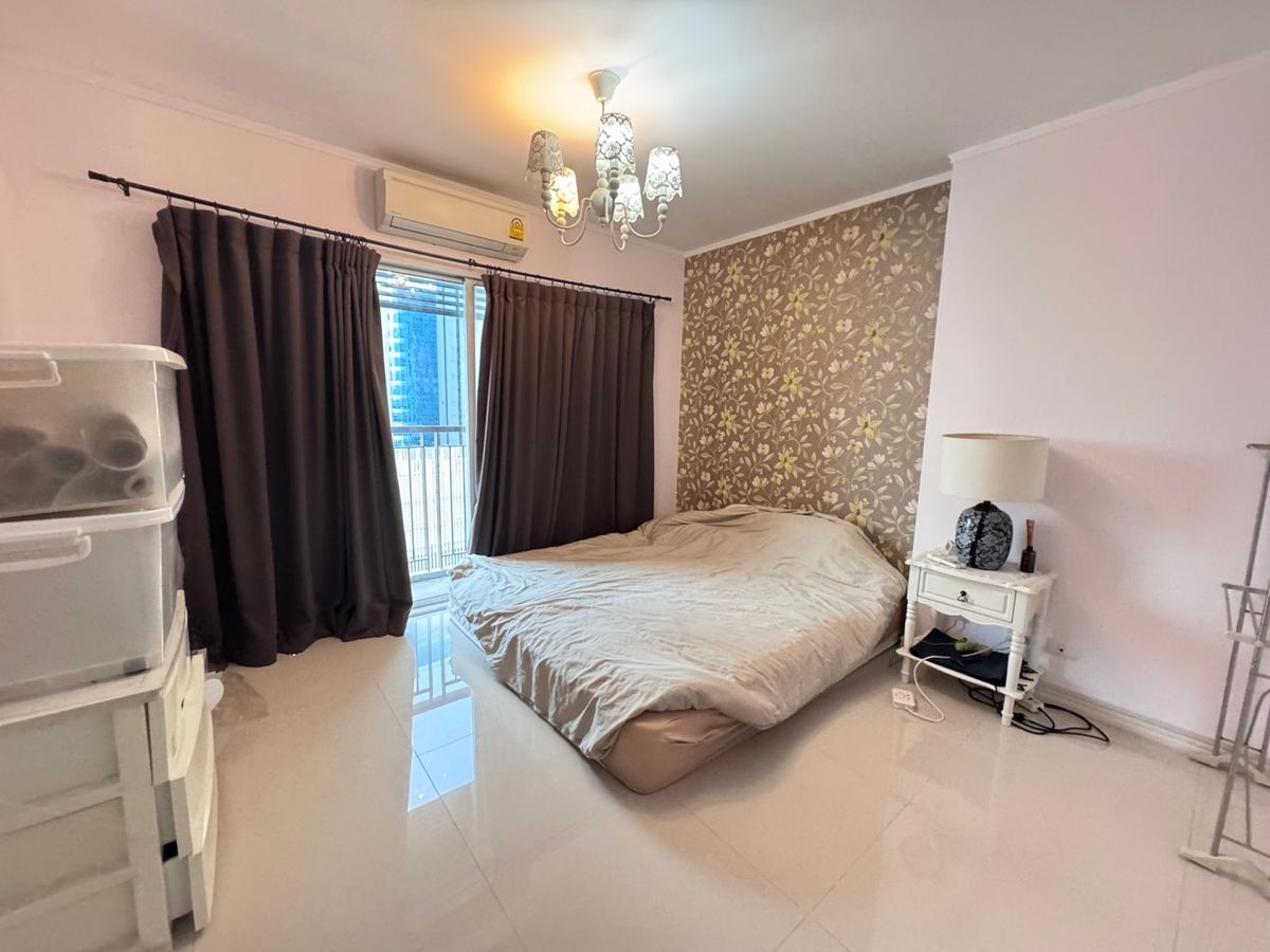 ขายคอนโดลาดพร้าว เซ็นทรัลลาดพร้าว : ขายด่วน ห้องสวยมาก มีระเบียงใหญ่ส่วนตัว มีเพียงชั้นละ 1 ห้องเท่านั้น !