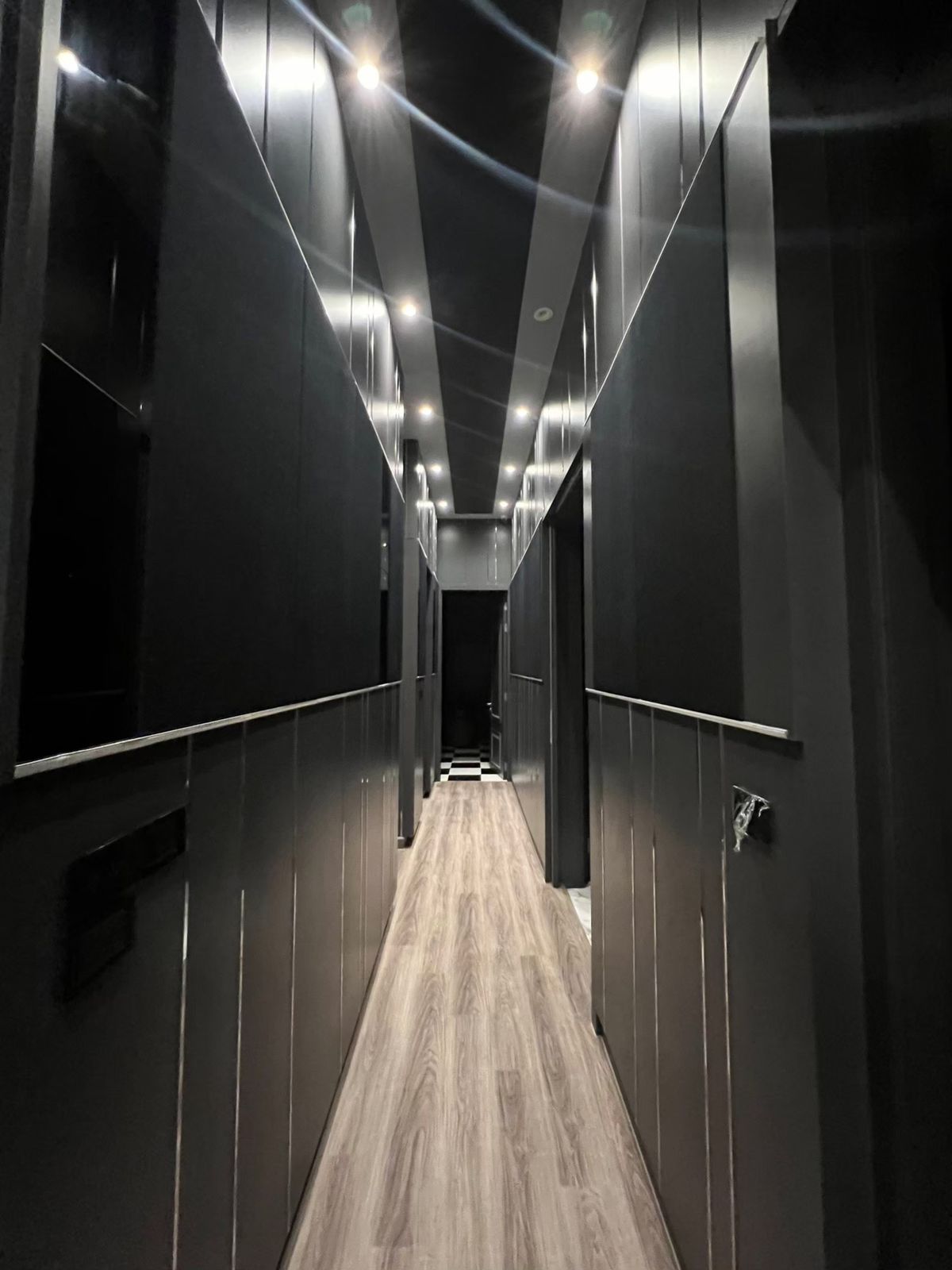 ขายคอนโดเลียบทางด่วนรามอินทรา : 🎉 Penthouse ปาร์ตี้สุด Private – ยกชั้น 2 ฝั่ง พร้อมสระว่ายน้ำส่วนตัว