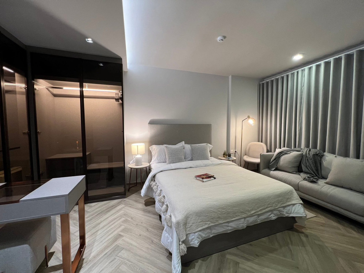 For RentCondoSukhumvit, Asoke, Thonglor : ✨ GT16057 | Condo Chapter Thonglor 25, convenient travel, has a shuttle, beautifully decorated room, fully furnished. Ready to move in immediately!!