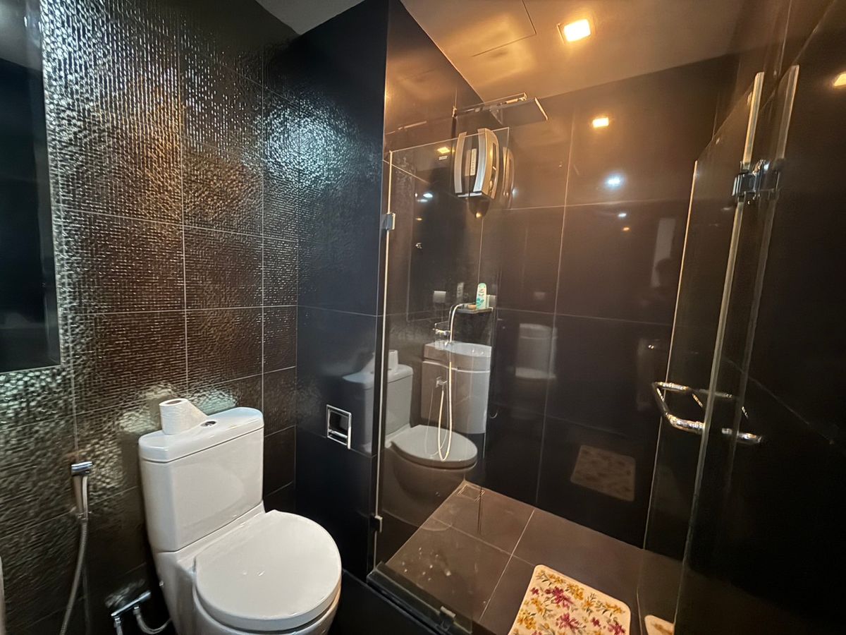 For SaleCondoSukhumvit, Asoke, Thonglor : Rhythm Sukhumvit 36-38 For Sale 8,500,000 BAHT 2 BED 2 Bath 55 SQM Tel 0838824256