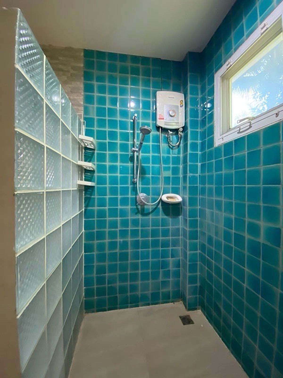 ขายบ้านปากช่อง เขาใหญ่ : 📢👇 บ้าน 2 หลัง ที่กว้างใหญ่ ไม้ร่มรื่น ไว้พักกาย พักใจ พักปอด ไม่ไกลกรุงเทพ แค่กลางดง ปากช่อง ใกล้แหล่งชุมชน และ แหล่งท่องเที่ยว