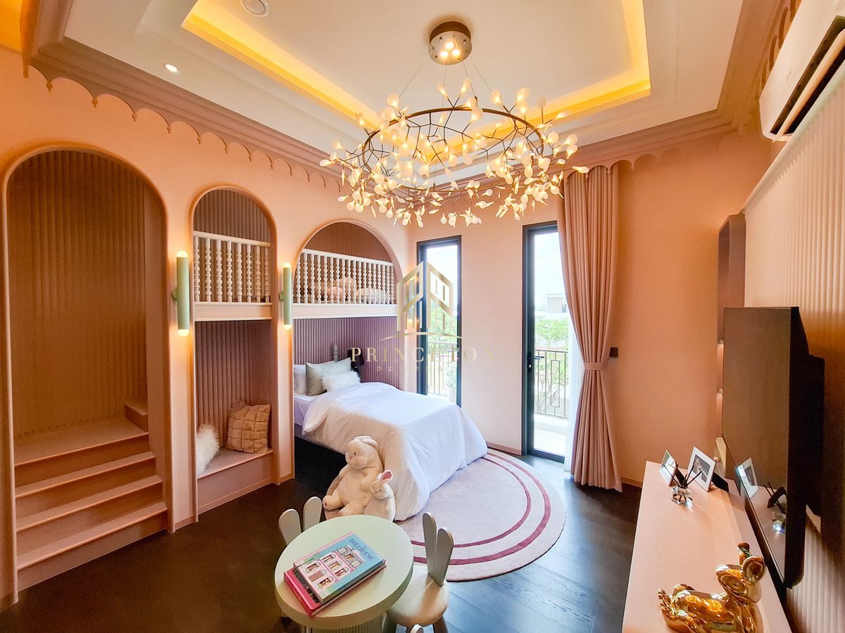 ขายบ้านบางนา แบริ่ง ลาซาล : สัมผัสความหรูหราที่ไม่เหมือนใครกับคฤหาสน์หรู 3 ชั้น CINQ ROYAL The Eighteen Bangna KM.7  📞092-4252445