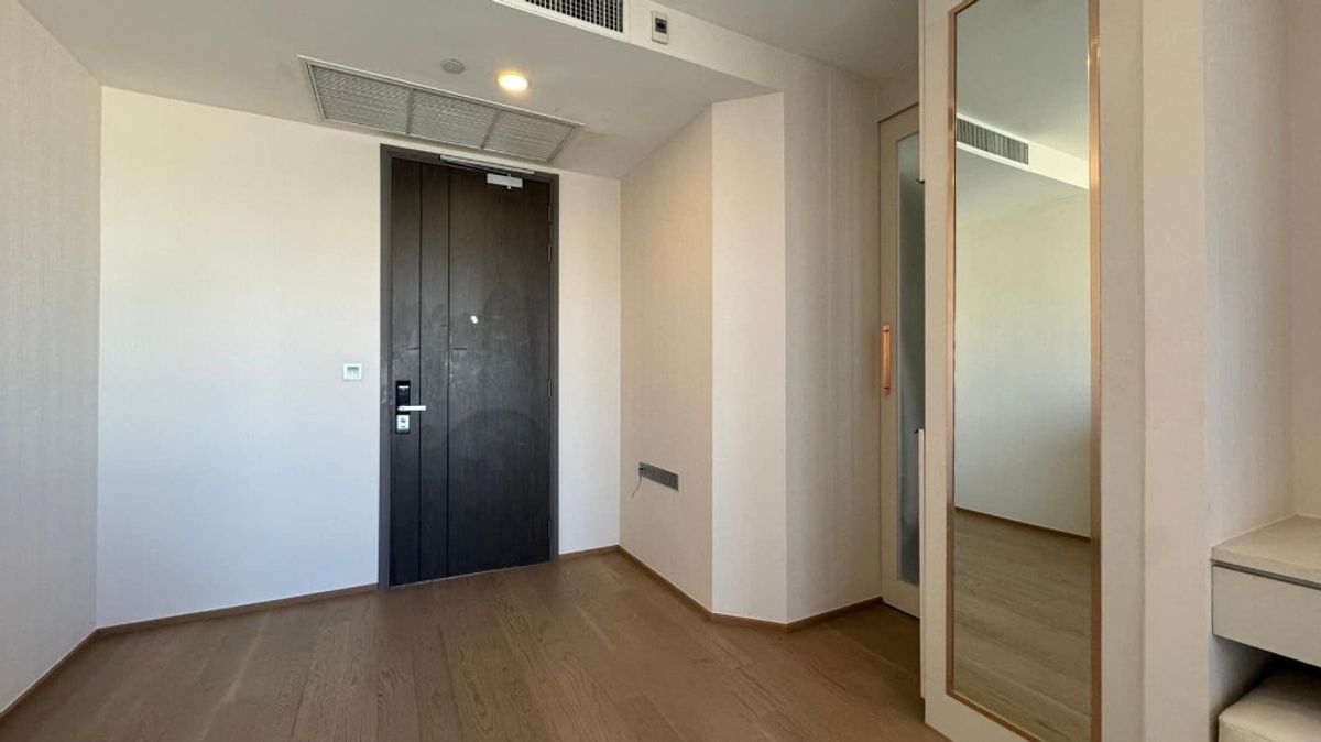 ขายคอนโดสยาม จุฬา สามย่าน : Ashton Chula Silom【𝐒𝐄𝐋𝐋】🔥คาแรกเตอร์เฉพาะตัว เหมาะสำหรับคนที่มองหาห้องที่มีเอกลักษณ์🔥  ติดต่อไลน์ไอดี: @hacondo