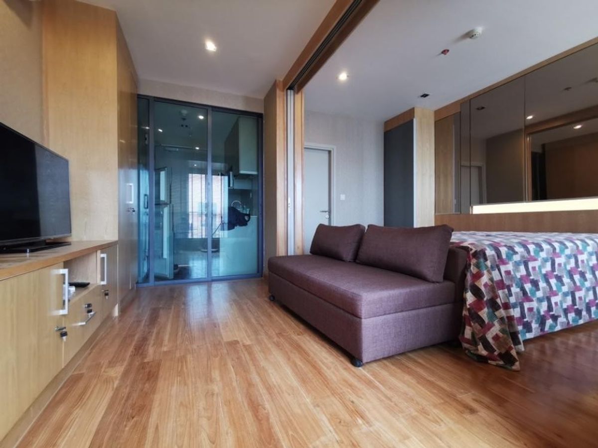 ขายคอนโดสยาม จุฬา สามย่าน : Ideo Q Chula Samyan【𝐒𝐄𝐋𝐋 & 𝐑𝐄𝐍𝐓】🔥ดีไซน์คมชัดแบบสมัยใหม่ จัดฟังก์ชันอย่างชาญฉลาดทุกพื้นที่🔥  ติดต่อไลน์ไอดี: @hacondo