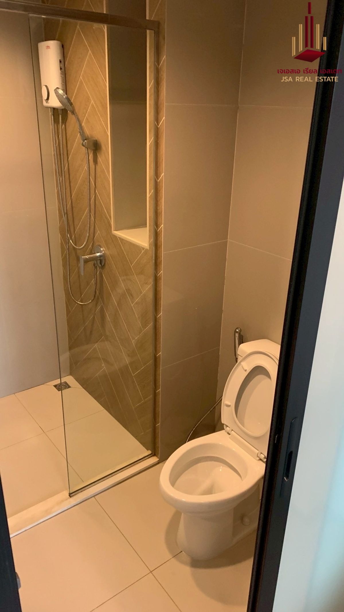 For RentCondoLadprao, Central Ladprao : ✨ For Rent: The Line Phahonyothin Park Condo ✨ 💰 ONLY 17,500 THB/Month