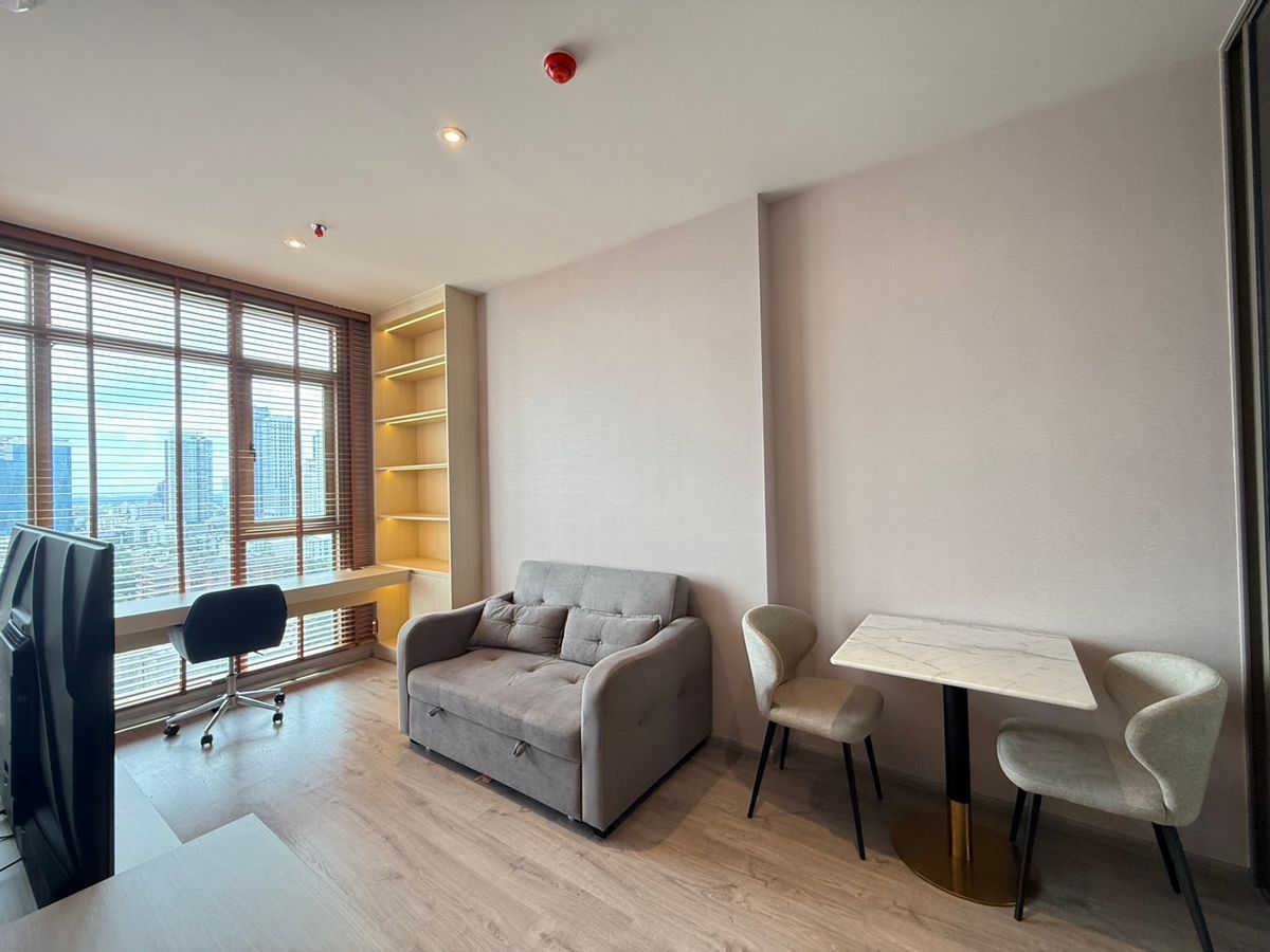 For RentCondoSukhumvit, Asoke, Thonglor : 🔥 Brand New! 1 Bedroom for Rent 35,000 BAHT at Rhythm Ekkamai Estate 🔥