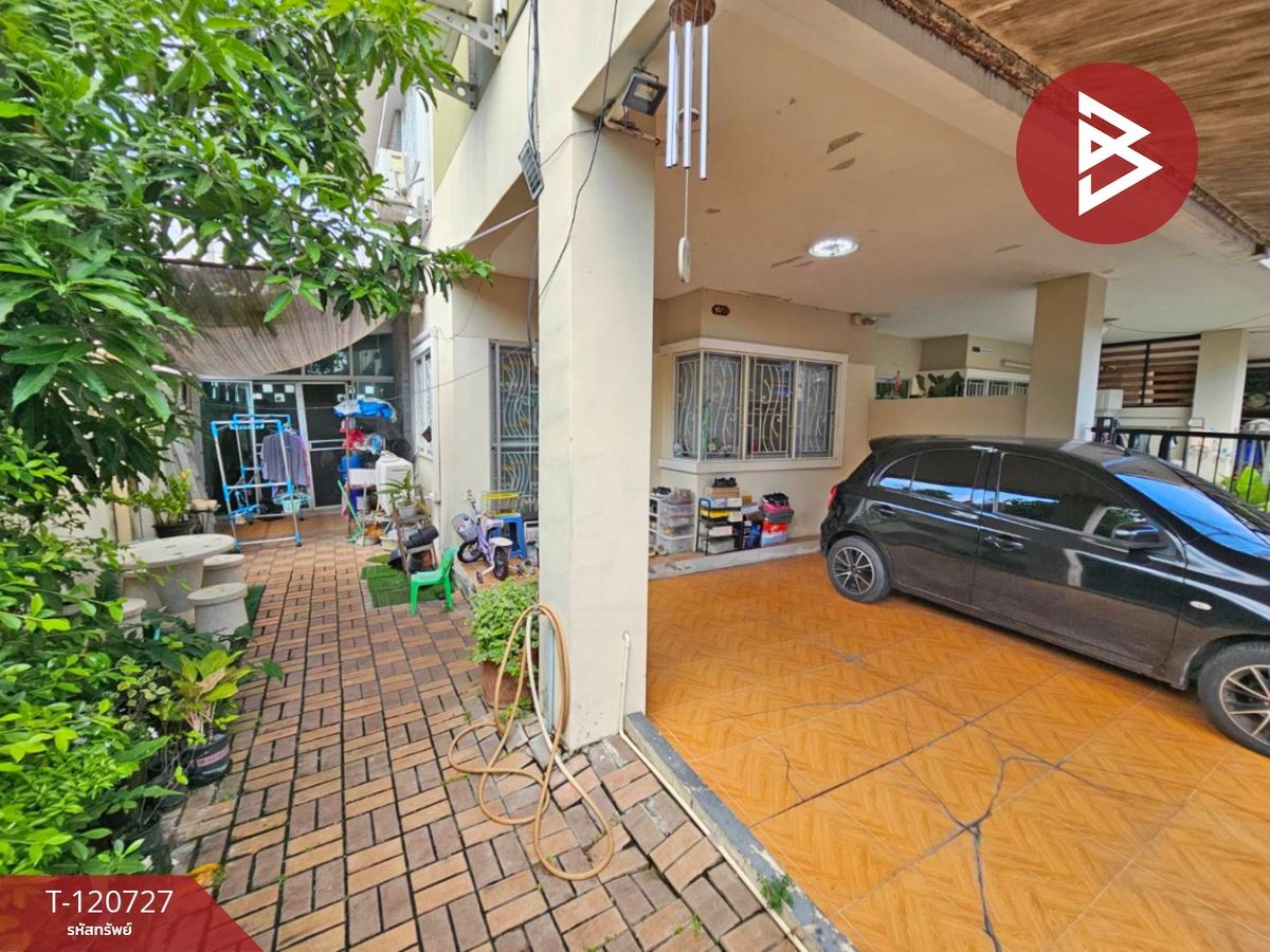 Townhouse for sale Jamjuree Park Ramindra Village, Bangkok Loading...