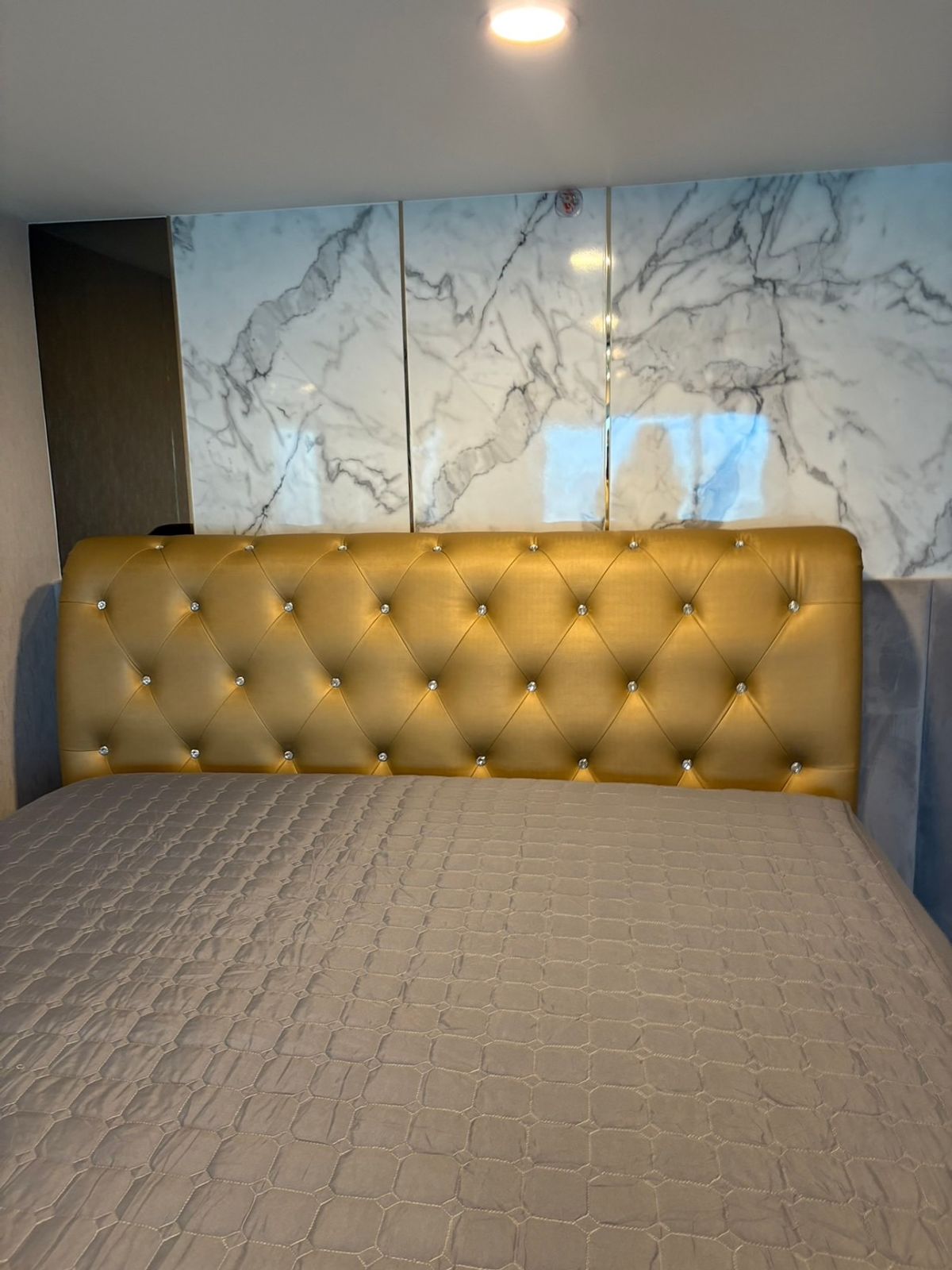 ✨ ให้เช่า คอนโด Knightsbridge Space พระราม 9 ✨ Loading...