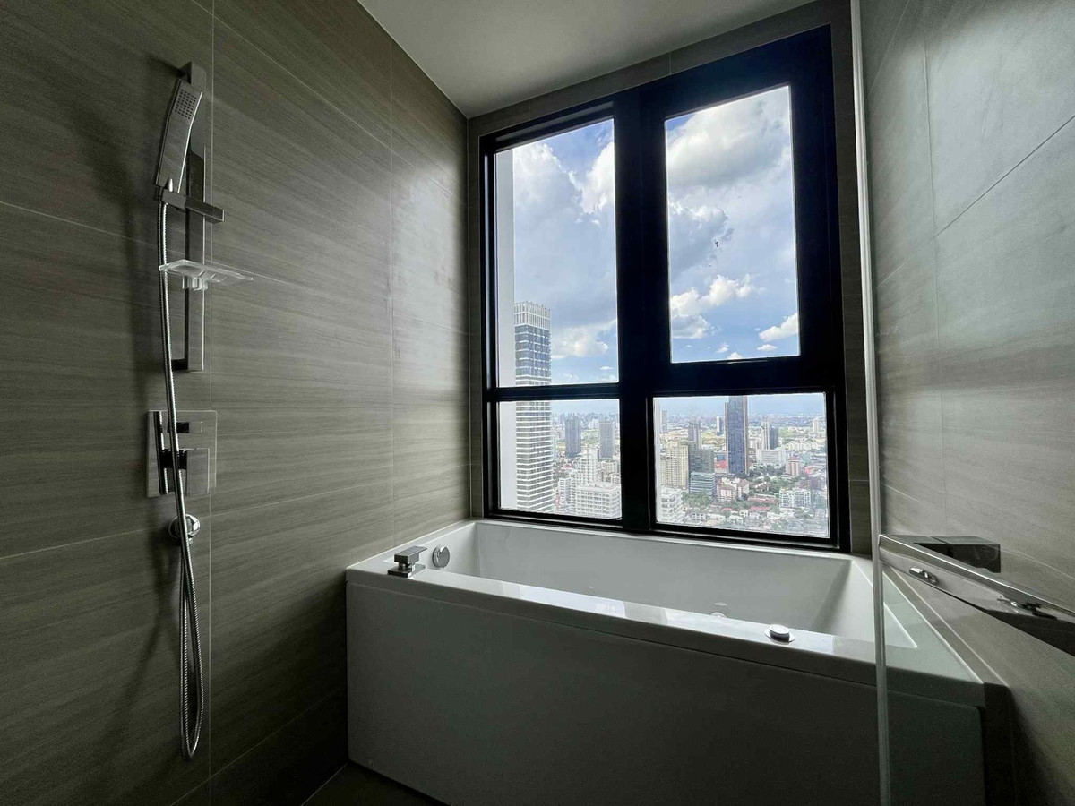 For RentCondoSukhumvit, Asoke, Thonglor : ✨ For Rent – Brand New Duplex 65 SQM, @ Park Origin Thonglor. ✅