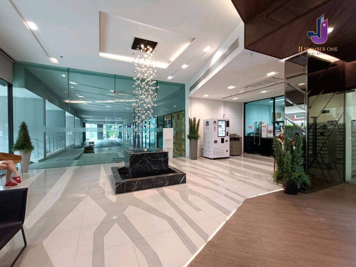 For RentCondoPattanakan, Srinakarin : Condo near the train, new room, complete with rent immediately