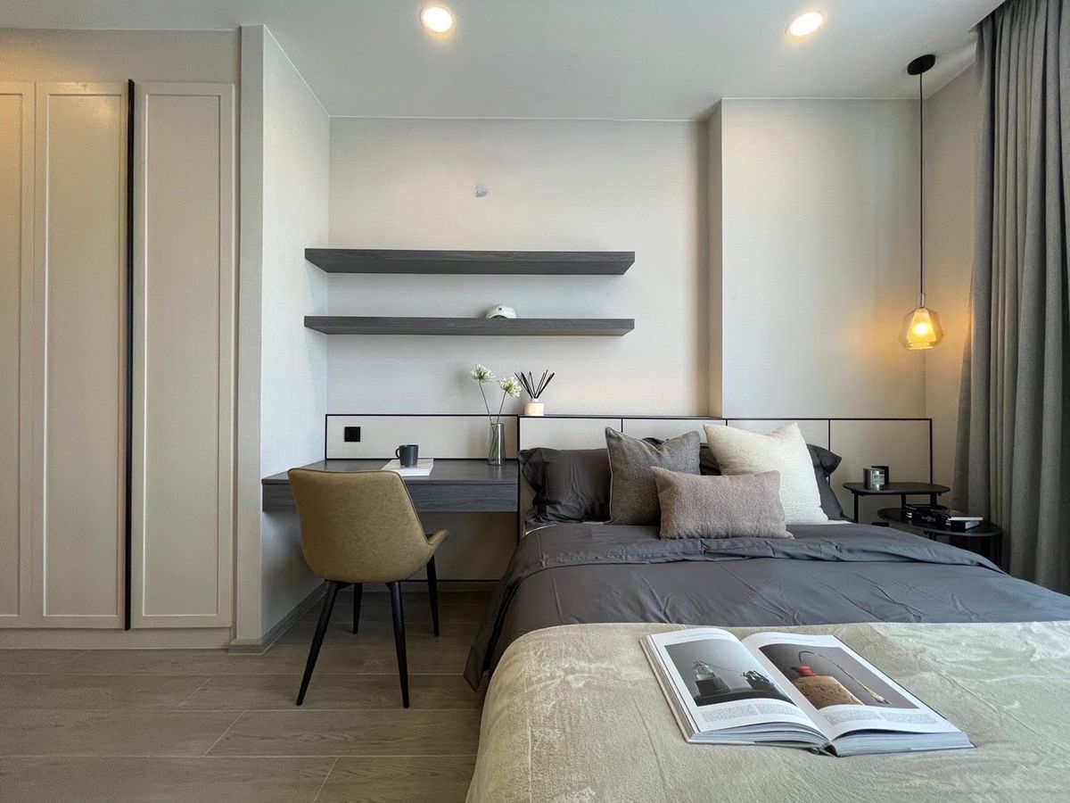 For RentCondoSiam Paragon ,Chulalongkorn,Samyan : Cooper Siam【𝐑𝐄𝐍𝐓】🔥Carefully selected furniture adds a fun touch to your space🔥  Contact Line ID: @hacondo