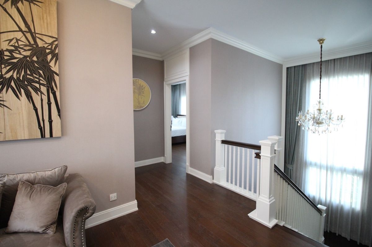 For RentHouseBangna, Bearing, Lasalle : RH090725 Luxury 2-story detached house for rent/sale 4 bedrooms NARASIRI BANGNA near Mega Bangna