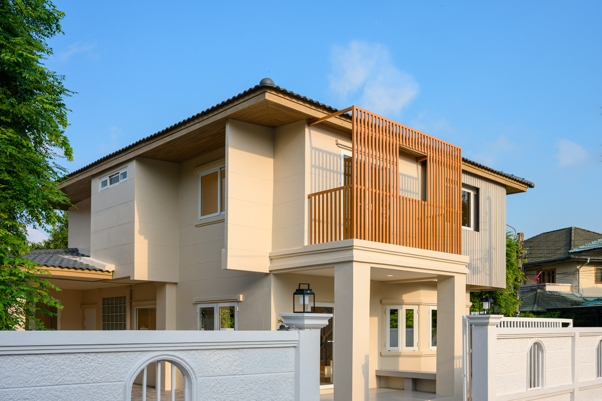 ขายบ้านเลียบทางด่วนรามอินทรา : The Sunstone Home บ้านเดียวรีโนเวท ใหม่ทั้งหลัง 