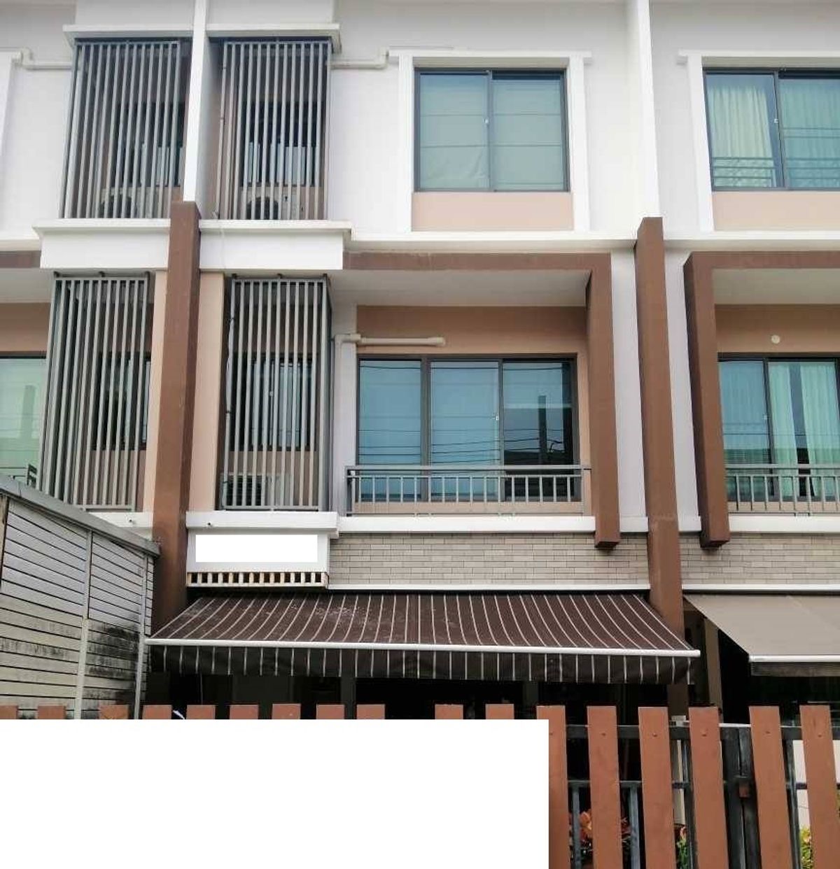 ขายทาวน์โฮมอ่อนนุช อุดมสุข : 22.5ตรว 3นอน4น้ำ ทาวน์โฮม 3 ชั้น The private อ่อนนุช 36