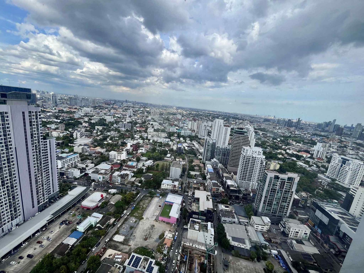 For RentCondoSukhumvit, Asoke, Thonglor : ✨ For Rent – Brand New Duplex 65 SQM, @ Park Origin Thonglor. ✅