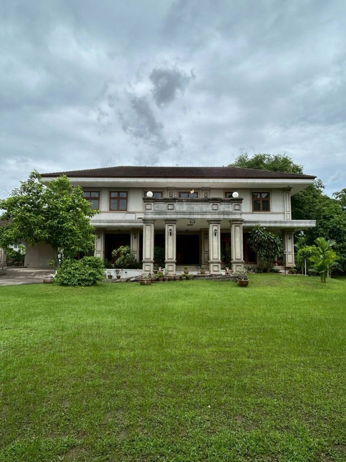 For SaleHouseNawamin, Ramindra : 🏡✨ คฤหาสน์หรูใจกลางธรรมชาติ 🌿 สงบและเป็นส่วนตัว ดั่งโอเอซิสในกรุงเทพฯ