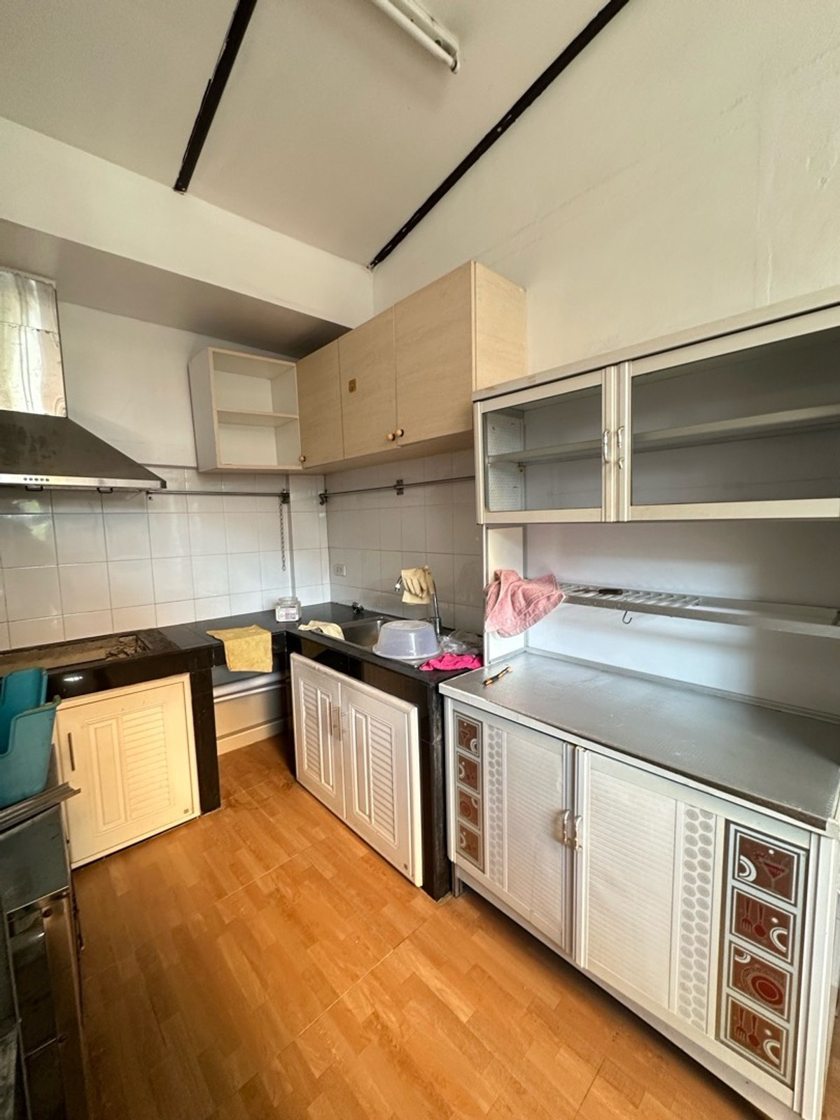 ให้เช่าบ้านรัชดา ห้วยขวาง : บ้านเดี่ยวลาดพร้าว 80 / 3 ห้องนอน 3 ห้องน้ำ /55,000