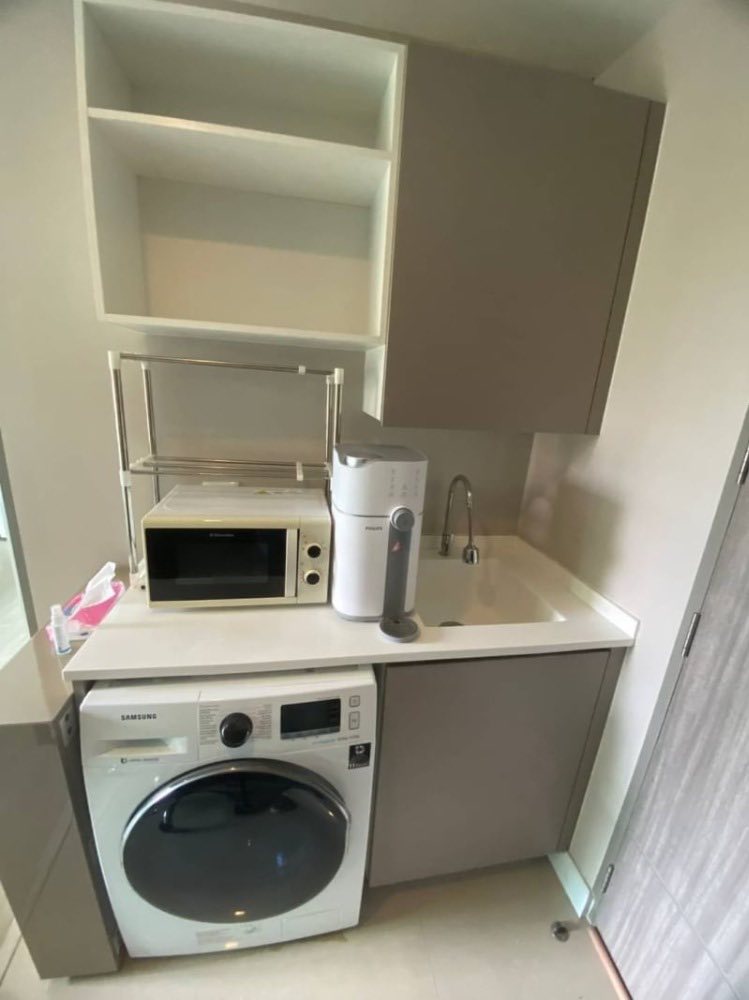 ให้เช่าคอนโดรัชดา ห้วยขวาง : 🔥ให้เช่าด่วน🔥Metro luxe Ratchada เฟอร์นิเจอร์ครบ พร้อมเข้าอยู่ เดินทางสะดวก ใกล้ MRT ห้วยขวางเพียง 500 เมตร❗