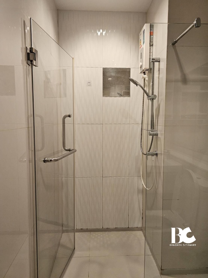 For RentCondoRama9, Petchburi, RCA : 🔥Urgent rental🔥Life Asoke-Rama 9* near MRT Rama 9, fully furnished, ready to move in