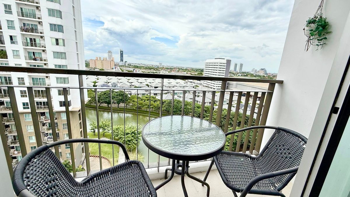 For RentCondoBangna, Bearing, Lasalle : Rent 1 bedroom 12,000 baht/month. The Parkland Srinakarin Lake Lake near MRT Srilasal