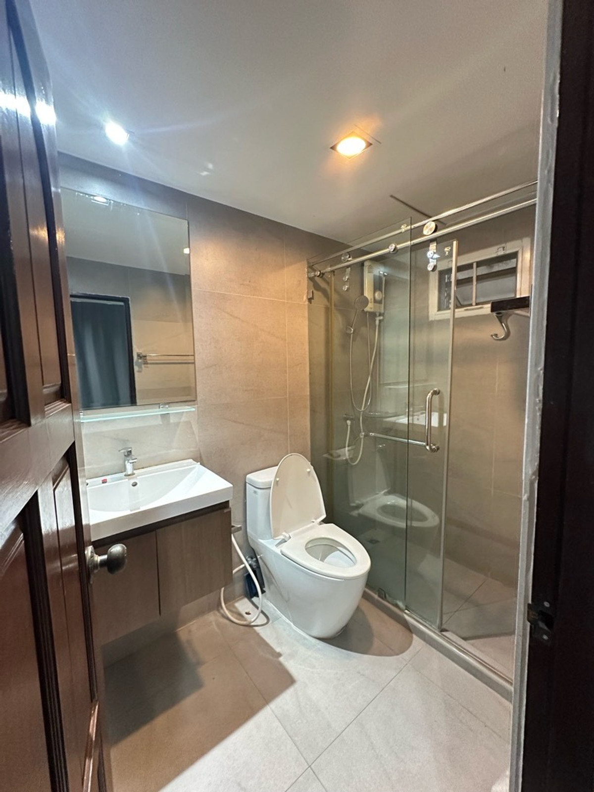 ให้เช่าบ้านรัชดา ห้วยขวาง : บ้านเดี่ยวลาดพร้าว 80 / 3 ห้องนอน 3 ห้องน้ำ /55,000