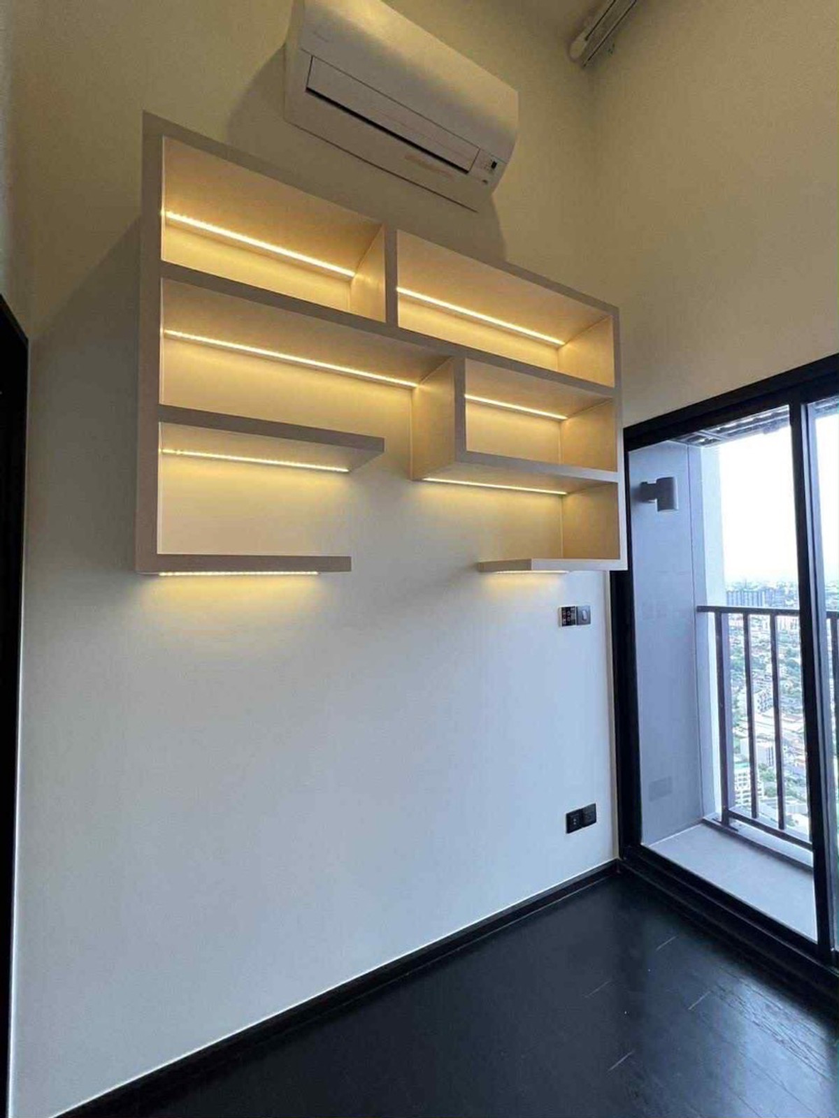 For RentCondoSukhumvit, Asoke, Thonglor : ✨ For Rent – Brand New Duplex 65 SQM, @ Park Origin Thonglor. ✅