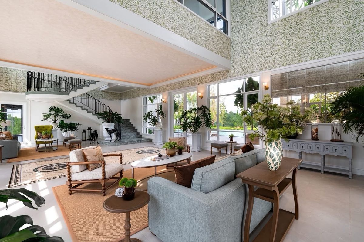 For SaleHouseNawamin, Ramindra : ⚡️𝐄𝐱𝐜𝐥𝐮𝐬𝐢𝐯𝐞 𝐃𝐞𝐚𝐥 ⚡️ Burasiri Jatchot, luxury house next to Chalong Rat Expressway, convenient to travel with a special price of only 13.9 MB !! Make an appointment to watch the project 086-795-9997 (Jim)