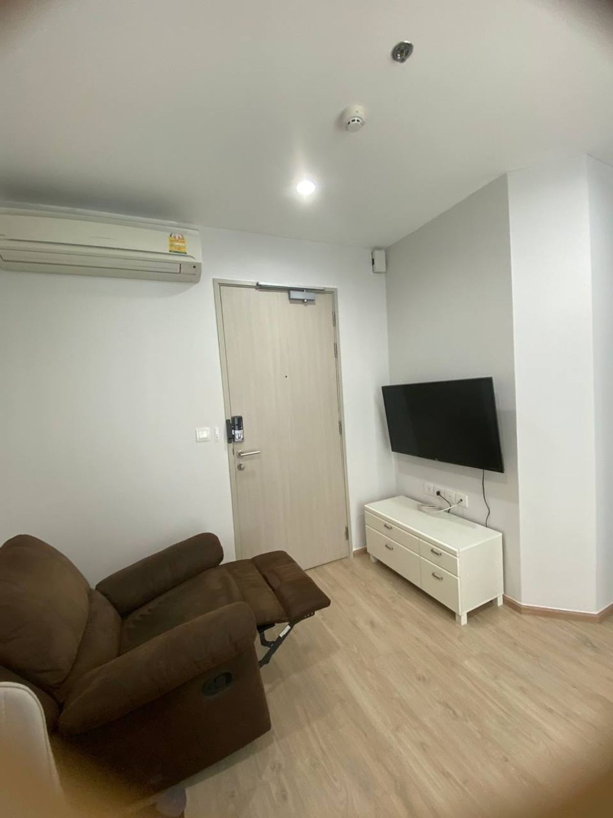 ขายคอนโดสยาม จุฬา สามย่าน : Ideo Q Chula Samyan【𝐒𝐄𝐋𝐋 & 𝐑𝐄𝐍𝐓】🔥ตอบโจทย์ทุกจังหวะชีวิตกลางเมือง ฟังก์ชันดี พื้นที่ใช้สอยไม่เสียเปล่า🔥  ติดต่อไลน์ไอดี: @hacondo