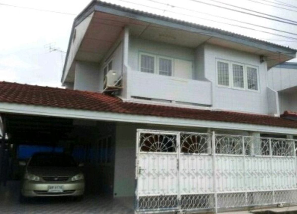 For RentHouseKaset Nawamin,Ladplakao : Rent 42 Sq. 3 bedrooms, 2 water, 2-story house, Sena Niwet 2 Kaset-Nawamin Ladprao