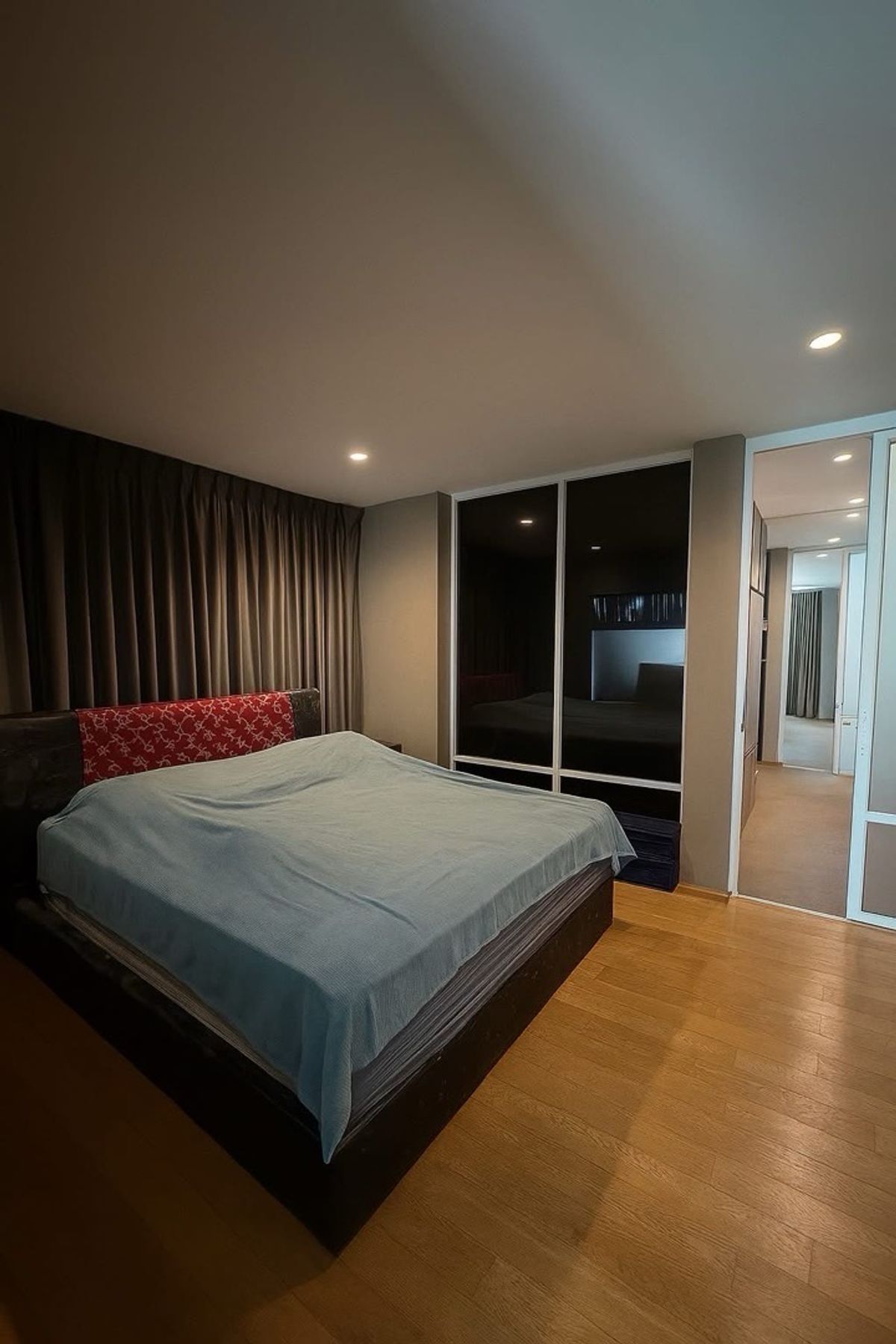 For SaleHousePattanakan, Srinakarin : House for sale Nirvana Beyond Rama 9 - Ramkhamhaeng 240 SQ.M 3 Bed 3 Bath, only 18.9 MB !!! Contact 086-795-9997 (Jimmy)