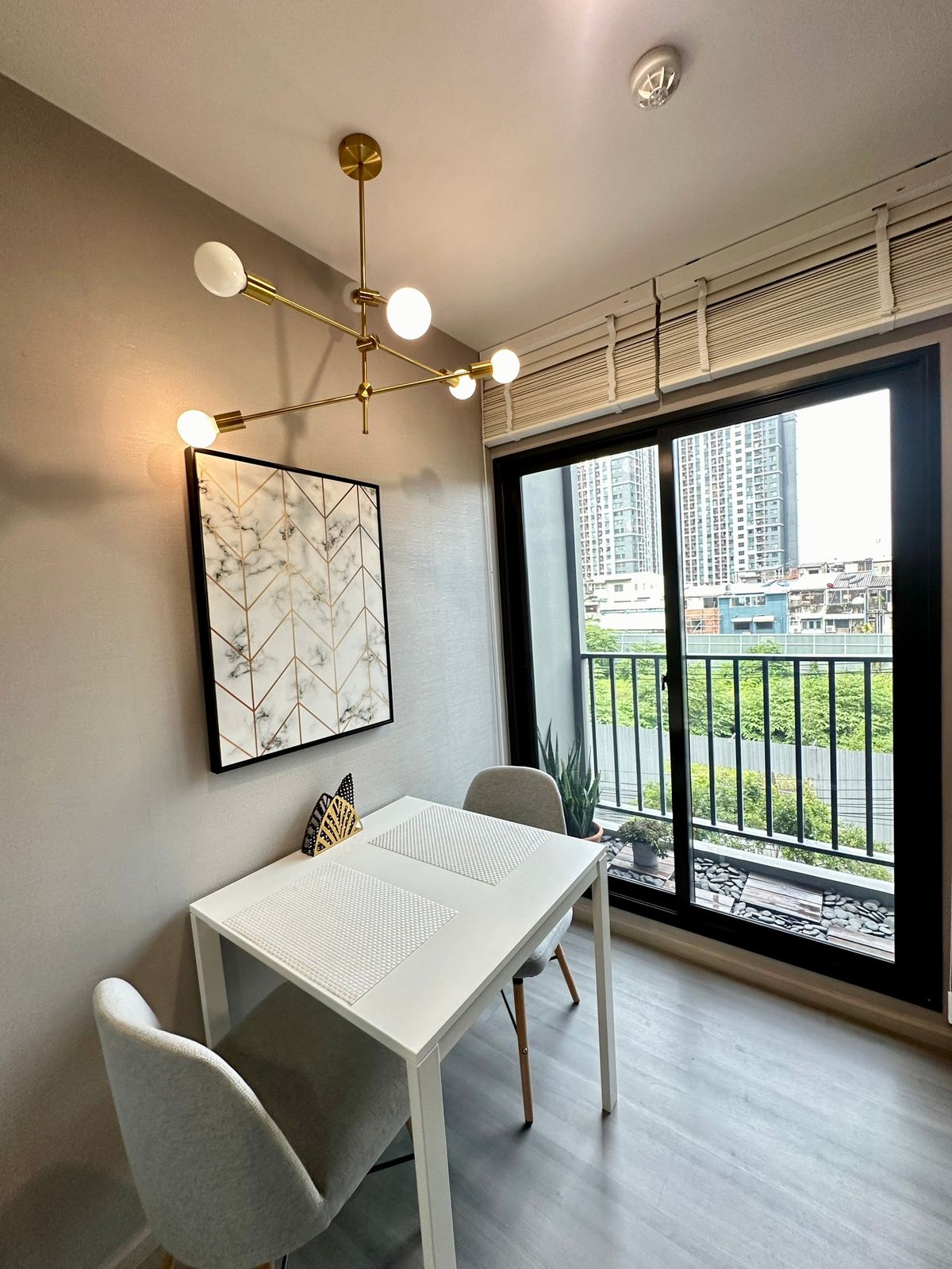 ขายคอนโดปิ่นเกล้า จรัญสนิทวงศ์ : ความเป็นส่วนตัวสูง ชั้นเตี้ย แต่งสวย พร้อมให้เข้าอยู่วันนี้  The Parkland  Charan – Pinklao