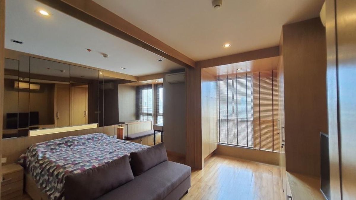 ขายคอนโดสยาม จุฬา สามย่าน : Ideo Q Chula Samyan【𝐒𝐄𝐋𝐋 & 𝐑𝐄𝐍𝐓】🔥ดีไซน์คมชัดแบบสมัยใหม่ จัดฟังก์ชันอย่างชาญฉลาดทุกพื้นที่🔥  ติดต่อไลน์ไอดี: @hacondo